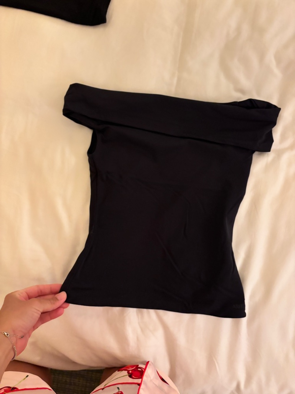 Aritzia Original Contour Ravish Top Black One-Shoulder Mini like new - Picture 3 of 6